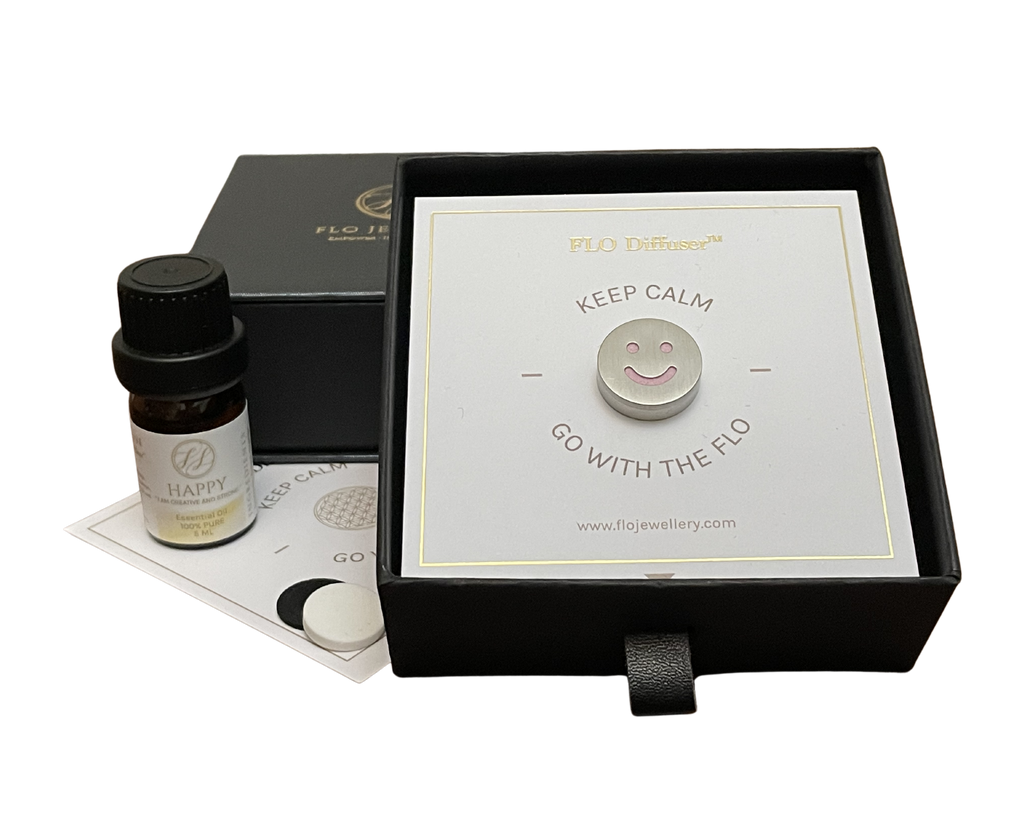 Happy face silver with happy essential oil gift set