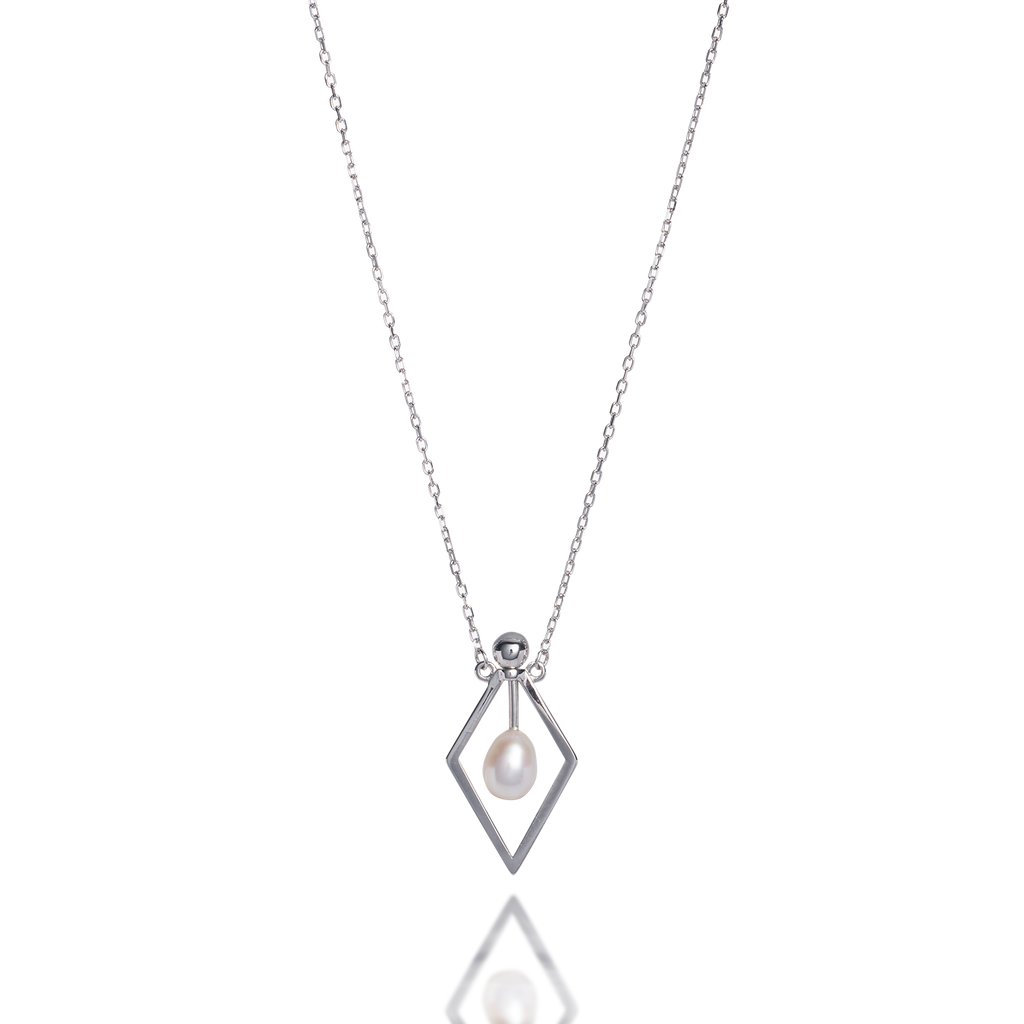 Pendulum Pearl Necklace